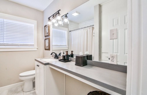 Tech Terrace House | Inviting Tech Terrace Cottage - Steps from Texas Attractions