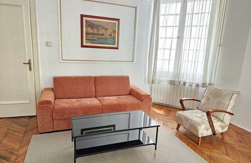 Vracar Apartment | Inviting Three-Bedroom Apartment Near St Sava Temple