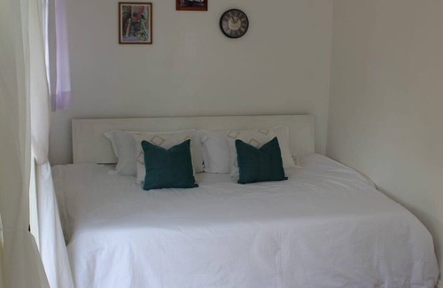 Central Business District Cottage | Inviting Tiny Home with Private Garden and Family Amenities