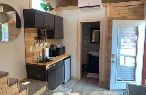 Big Sandy Apartment | Inviting Tiny Home with Pool in East Texas Center