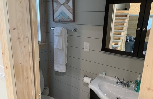 Big Sandy Apartment | Inviting Tiny Home with Pool in East Texas Center