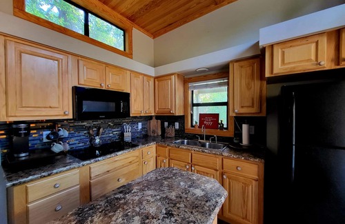Mineola House | Charming Tiny Home Retreat in the Pines - Pet Friendly!