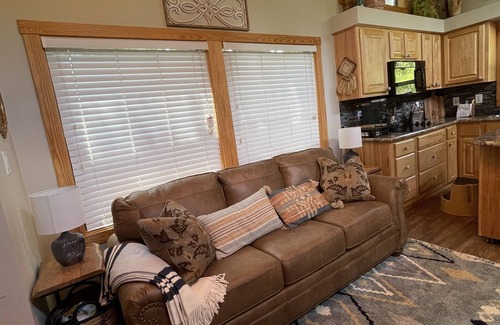 Mineola House | Charming Tiny Home Retreat in the Pines - Pet Friendly!