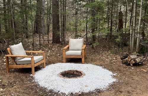 Center Conway Cottage | Charming Tiny House Glamping in the White Mountains