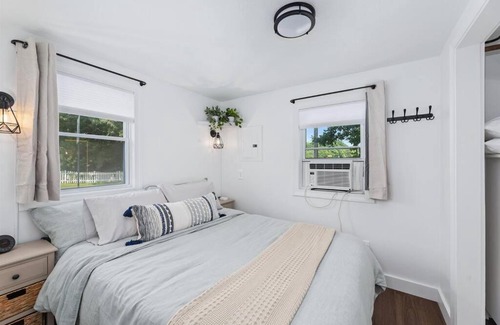 Dublin House | Inviting Tiny House on Main Street - Recently Renovated