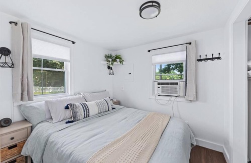 Dublin House | Inviting Tiny House on Main Street - Recently Renovated