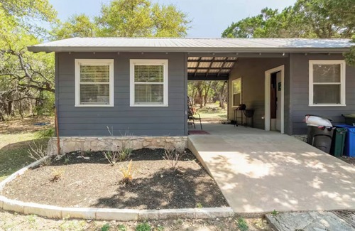 Austin Cabin | Cozy Tiny Nook in the Austin Hill Country-With Pool, HotTub, Firepit & animals!