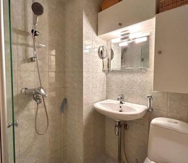 Punavuori Apartment | Cozy Top-Floor Studio in Trendy Punavuori, Quiet & Central