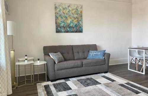 Tower District Apartment | Cozy Tower Hideaway