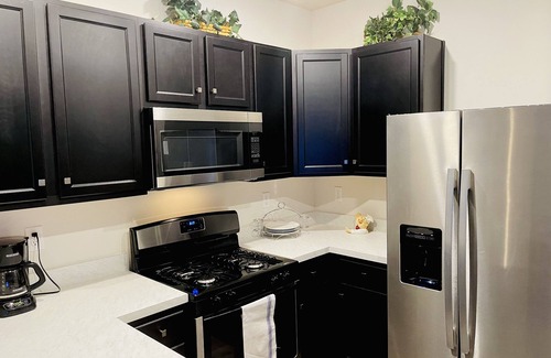 Allentown House | Charming Allentown Town Home with Ocean Views & Pet-Friendly