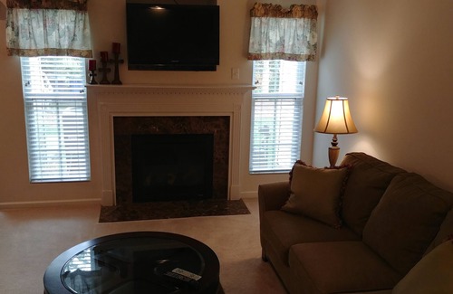 Winston - Salem House | Charming Townhome with Pet-Friendly Amenities & Top Reviews