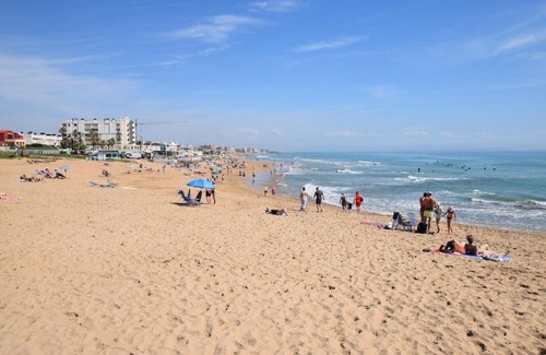 Torrevieja Apartment | Cozy townhouse with terrace near La Mata beach