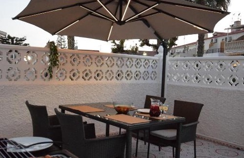 Torrevieja Apartment | Cozy townhouse with terrace near La Mata beach