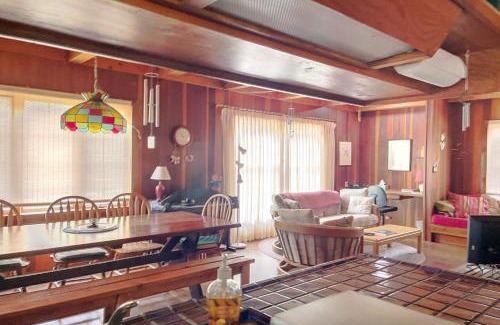 Burnt Ranch House | Trinity Cottage: Guest Rated 10/10 with Family-Friendly Pool