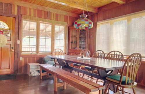 Burnt Ranch House | Trinity Cottage: Guest Rated 10/10 with Family-Friendly Pool