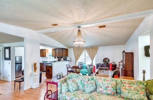 Macon County House | Cozy Tuskegee Home ~ 3 Mi to Tuskegee University!