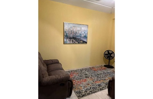 Claxton Bay Apartment | Inviting Two-Bedroom Townhouse with Family-Friendly Amenities