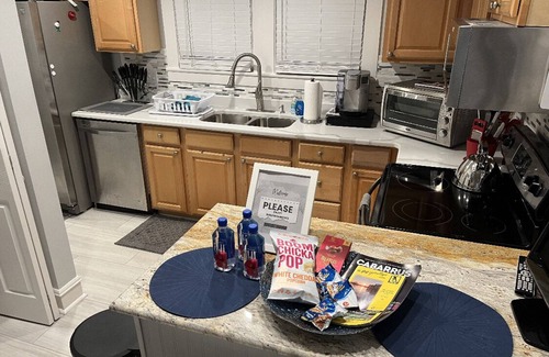 Kannapolis House | Inviting Two Bedroom Bungalow Near Exciting Attractions