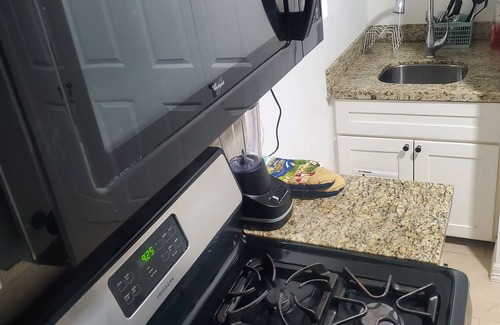 Spring Apartment | Cozy, Unique & Private Apartment in Prime Location Near IAH Airport