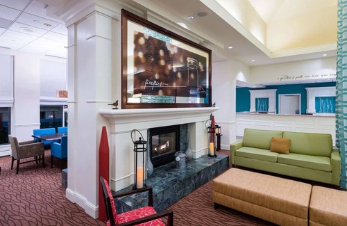 Hopelawn Hotel | Cozy Getaway with Heated Pool near Roosevelt Park