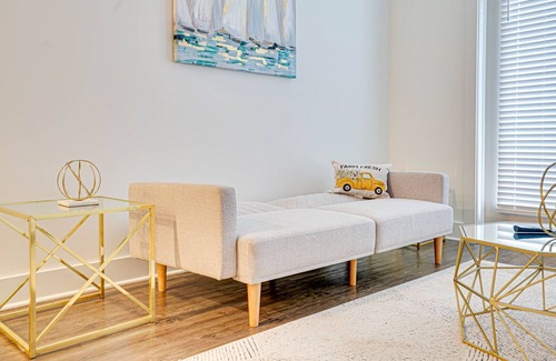 Duluth House | Relax in Luxury Living Near Downtown Duluth - Pet Friendly!