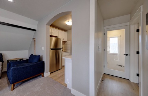 Sheridan Apartment | Cozy Fully Remodeled 1-Bedroom with Spa and Hot Tub