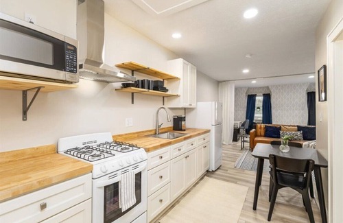 Merion Village Apartment | Cozy Urban Studio Getaway!