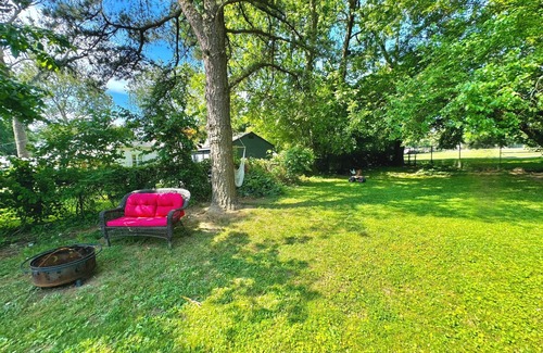 Wallingford House | Inviting Retreat with Large Yard near Swarthmore & PHL