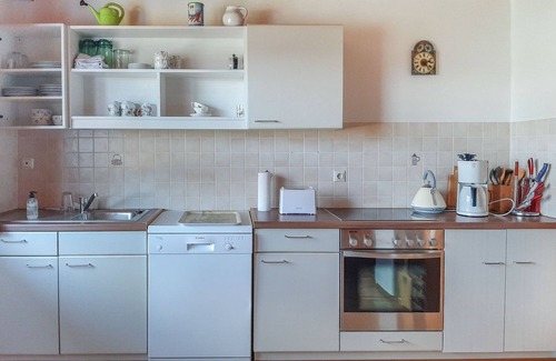 Ruhstorf Apartment | Charming Garden Retreat: Peaceful Apartment with Terrace