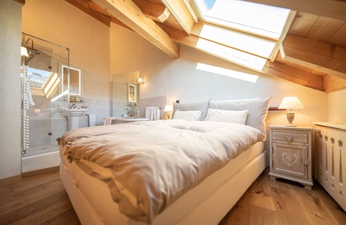 Schoenried Apartment | Charming 1-Bedroom Apartment at Hotel Alpenrose Awaits
