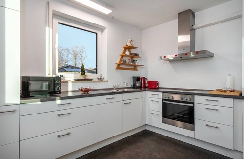 Lindau Apartment | Inviting Hotz Vacation Apartment Near Golf Club with Views