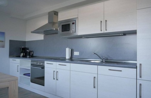 Stolpe Apartment | Family-Friendly Sunflower LH-307: Your Perfect Country Retreat