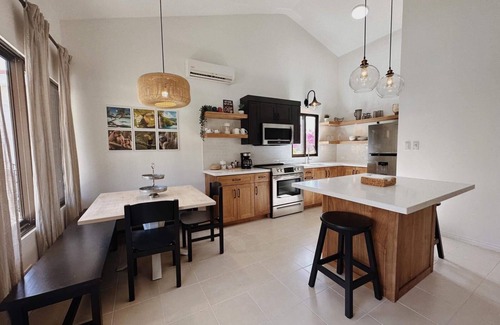 El Ocotal Condo | Beachside 2 BDR Condo with Pool and Ocean Views