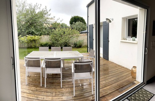Angoulins Villa | Cozy Oceanfront Villa with Pool & Pet-Friendly Comfort