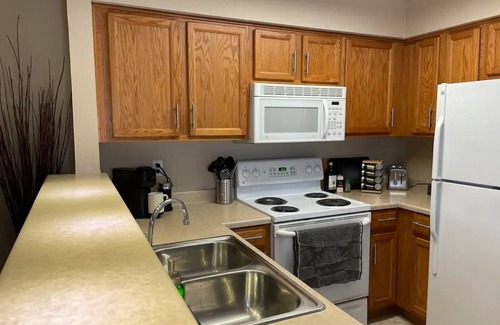 Roosevelt Condo | Inviting Villa with Pool & Spa near CRMC and Downtown