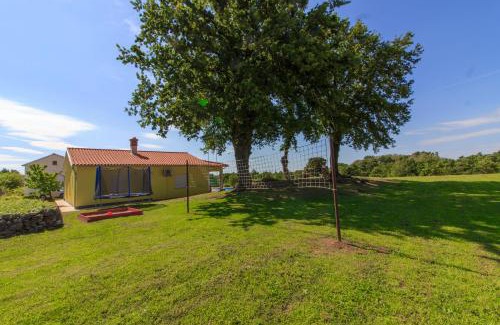 Divsici Villa | Idyllic Villa Paradiso with Pool in Lush Greenery
