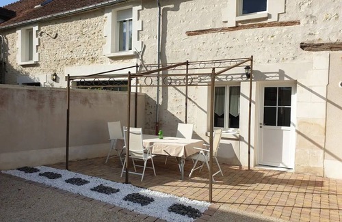 Gurgy House | Charming Village House with Beams & Family Amenities