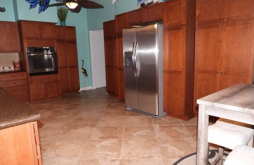 Taylor Creek House | Inviting Waterfront Retreat with Lake Access and Pet-Friendly Options