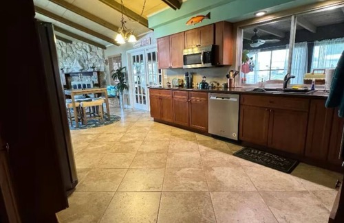 Taylor Creek House | Inviting Waterfront Retreat with Lake Access and Pet-Friendly Options