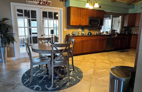 Taylor Creek House | Inviting Waterfront Retreat with Lake Access and Pet-Friendly Options