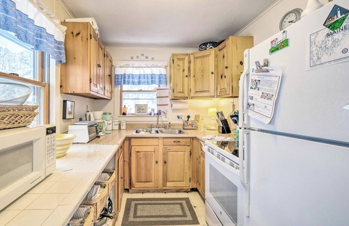Westport Cottage | Charming Waterfront Cottage Retreat on Montsweag Bay
