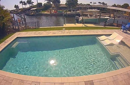 Iona House | Inviting Waterfront Retreat Near the Beach with Ocean View