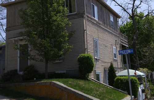 Gloucester Apartment | Charming Waterview Old Quarryman Boarding House - 9.8/10