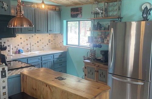 Jemez Springs Cabin | Perfect Weekend Escape with Pet-Friendly Amenities!