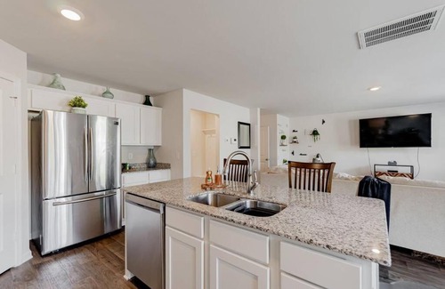 West Columbia House | Inviting 4-Bedroom Home near USC and Downtown West Columbia