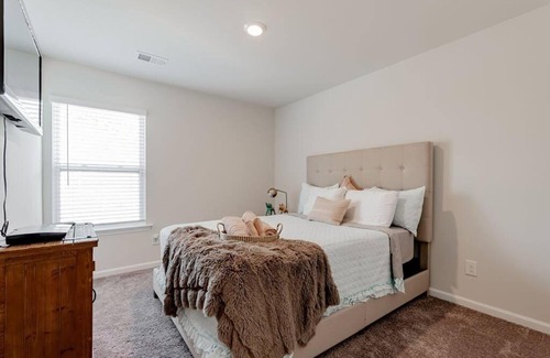 West Columbia House | Inviting 4-Bedroom Home near USC and Downtown West Columbia