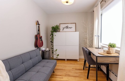 North End House | Inviting West End Two Storey Home for Family Getaways
