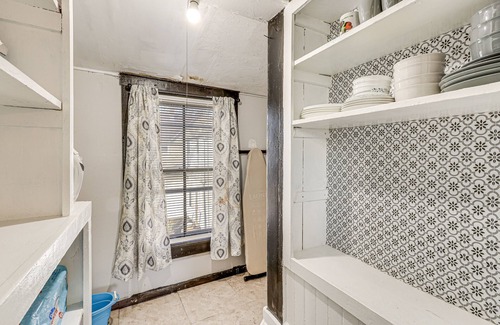 West Haven Apartment | Inviting West Haven Condo with Ocean Views, Steps to Beach!
