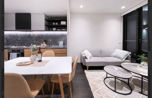 West Melbourne Apartment | Cozy west Melbourne 2b apartment