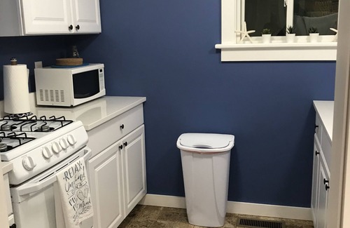 Westerly House | Guest Rated 10/10: Cozy Westerly Cottage with Ocean View